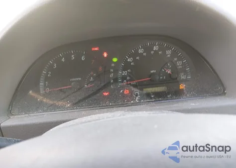 2002 Toyota Camry Xle z USA, uszkodzony, nr VIN 4T1BE30K62U060918